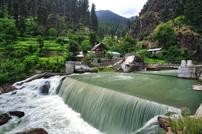 tourist attractions in azad kashmir