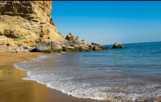 3. The exotic Kund Malir Beach, is also a stop before the Park
